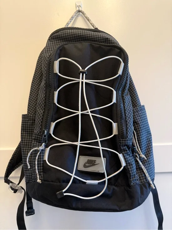 Nike Hayward 2.0 Backpack Black Gray White Bungee Laptop School Travel Gym