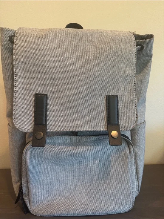 Everlane The Canvas Backpack with Front Pocket Unisex