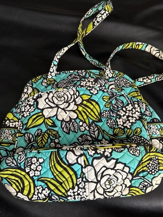 Vera Bradley ISLAND BLOOMS (retired) Sweet Pleat Handbag Purse