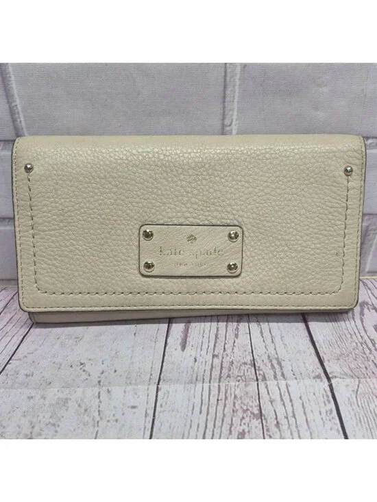 Kate Spade New York Clutch‎ Wallet Med Pebbled Beige Bifold ~Zippered Storage
