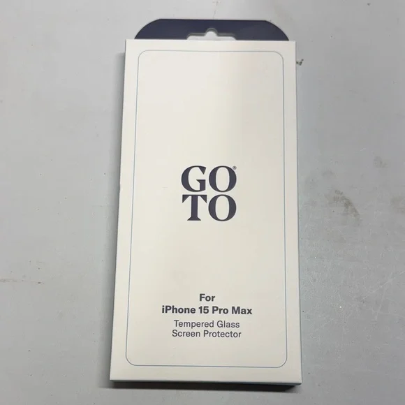 Go-To iPhone 15 Pro Max Screen Protector - White