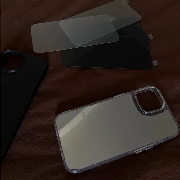 iPhone 14 cases and screen protectors
