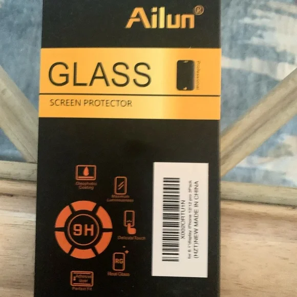 NWT screen protectors 12Pro