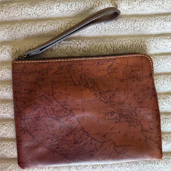 Patricia Nash Cassini Leather Wristlet Clutch Signature Map Print Brown