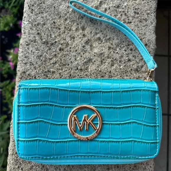 NWOT Michael Kors Turquoise Croc-Embossed Wristlet with Gold MK Logo