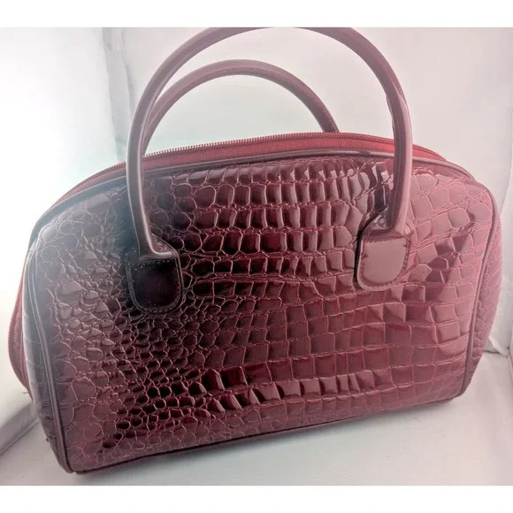 Y2K Red cranberry Faux Alligator Crocodile skin bag Purse **see pics, some wear*
