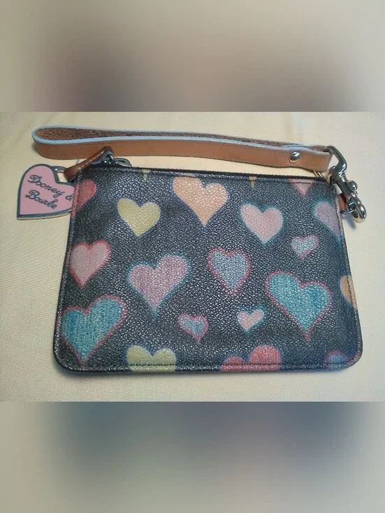 DOONEY & BOURKE Women’s Heart-Print Black Wristlet - RAINBOW COLORS BEAUTY