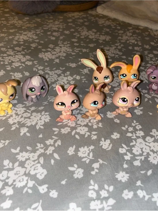 Small littlest pet shop Bunny Figurine Set - Pink Mini Rabbit Toys