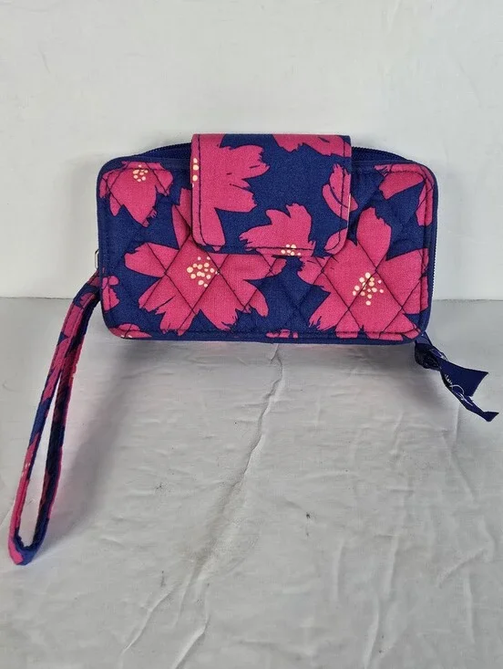 NWOT Vera Bradley Quilted Smartphone Wristlet Wallet Art Poppies Blue/Pink