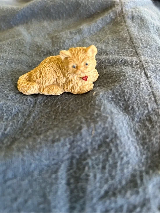 Small Tan Kitten Figurine for Small Pets Decor