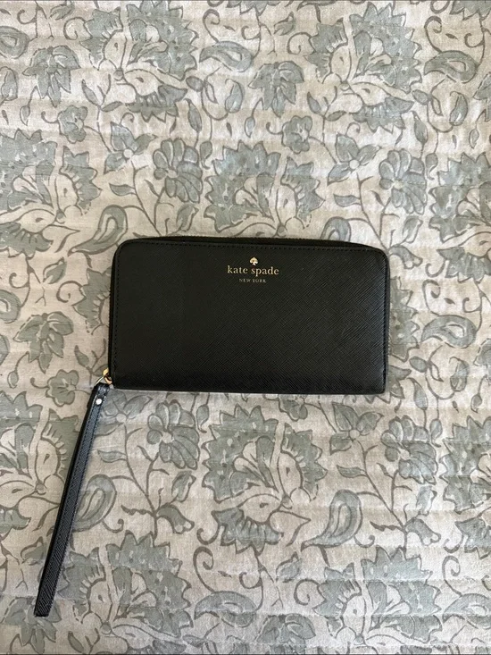 kate spade Black Saffiano Zip Wristlet Clutch