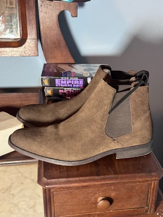 ALDO Men’s Chelsea Boots Size 9 Brown Suede Look Ankle Dress Boots Pull On
