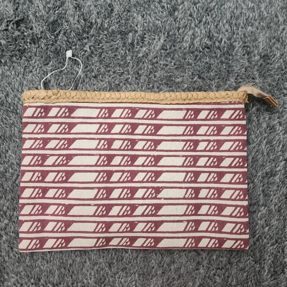 Manaola Heolu stamped clutch zippered pouch