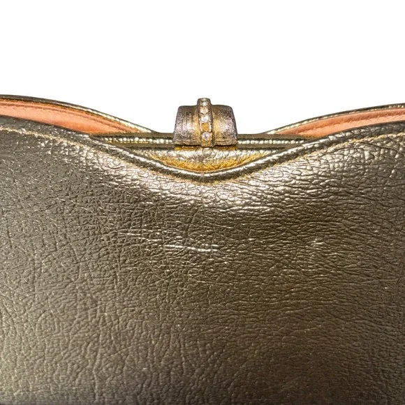 Vintage Gold Metallic Scalloped Clutch Evening Bag Rhinestone Clasp Chain Strap