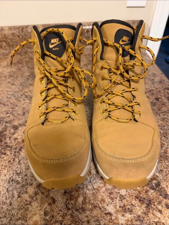 Nike Hikers