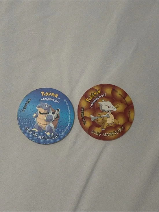 Pokemon Blue Blastoise & Orange Marowak Tazos 1998