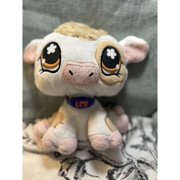 Littlest Pet Shop VIPs Cow with Collar Y2K 2007 White Great Condition Rare