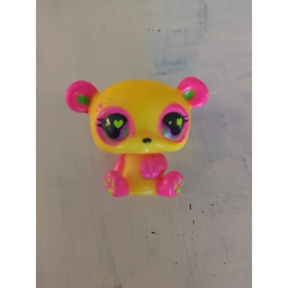Littlest Pet Shop Lps 205 G7 Black Light Pet Blind Bag Yellow Pink Panda