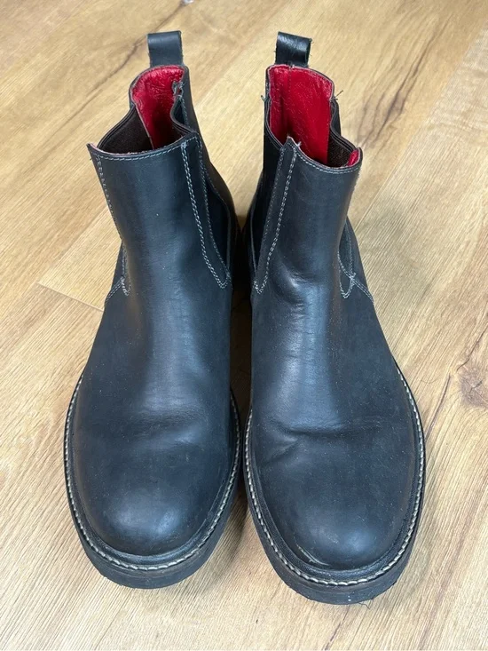 Black Leather Chelsea Boots