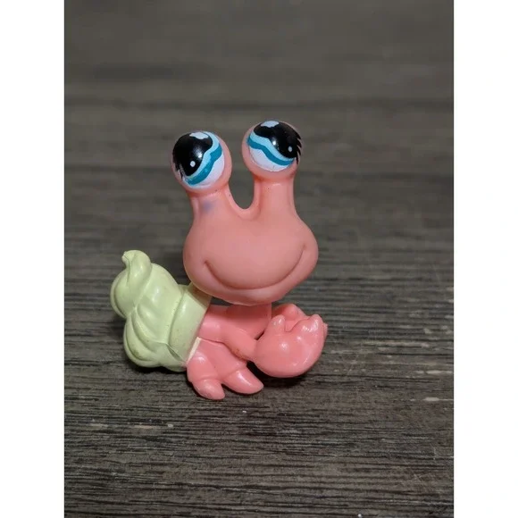 Littlest Pet Shop Hermit Crab Coral Pink Yellow Shell Blue Eyes #928 2007