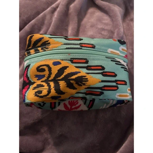 Vera Bradley Zip Up Make Up Pouch Colorful‎ Pattern