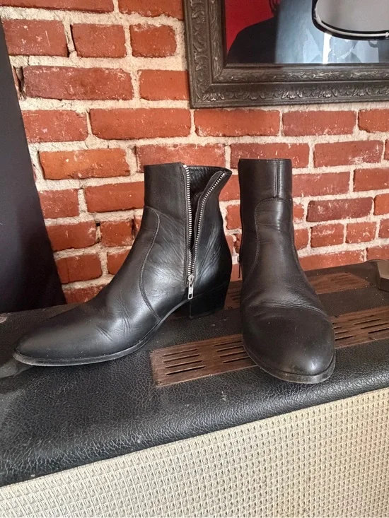 Everyday Hero Waylon Black Leather Cuban Heel Chelsea Boots Zip Size 41 (US 8)