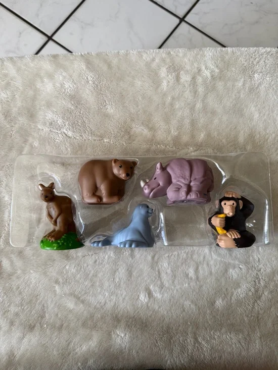 2011 Little people animal set