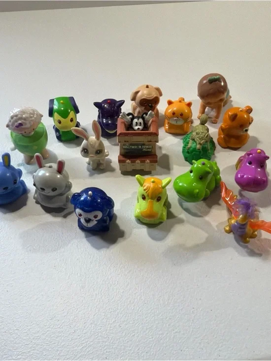 17 Burger King, McDonalds & Misc Mechanical Kids Toys - Untested Selling As Is