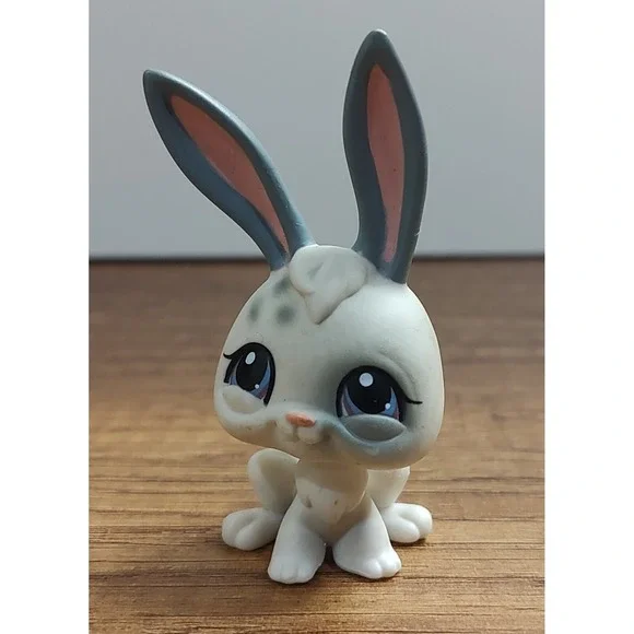 LPS Littlest Pet Shop Bunny Grey and White Purple Dot Eyes B15