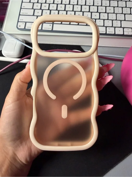 Silicone Wave Grip Phone Case with MagSafe Compatibility - Cream