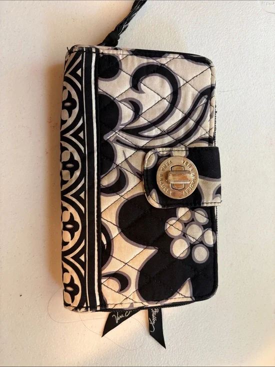 Vera Bradley turnlock wallet in Night and Day