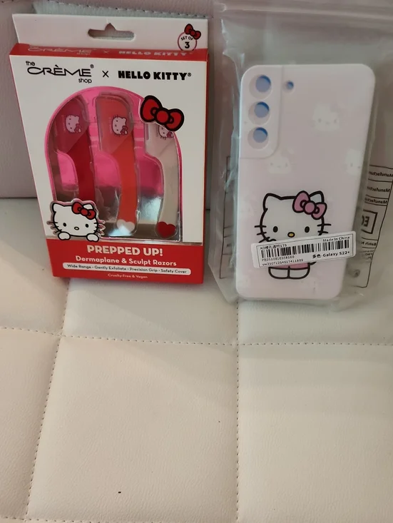 Hello Kitty White & Pink Samsung Galaxy S22+ Case & HELLO KITTY RAZORS