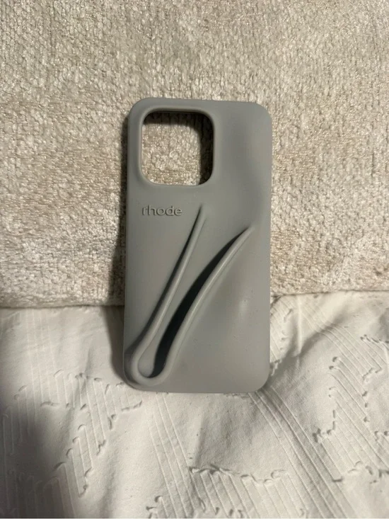 RHODE Silicone Phone Case in Light Gray for iPhone 15 Pro