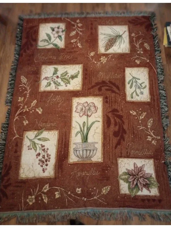 CHRISTMAS TAPESTRY THROW BLANKET POINSETTIA AMARYLLIS HOLLY MISTLETOE 71 X 52