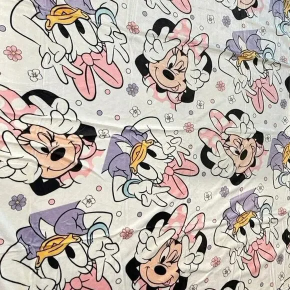 Minnie Daisy Duck Soft Fleece Throw Blanket 58x50 Pink Purple Polyester Cute