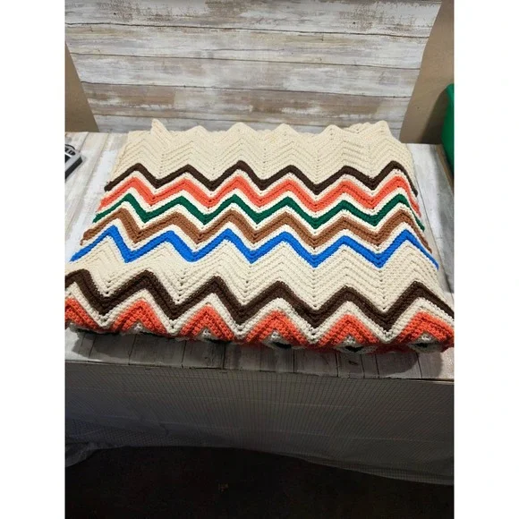 Vintage Handmade Crochet Afghan Blanket Chevron‎ Ripple Multi Color 49x88 Throw