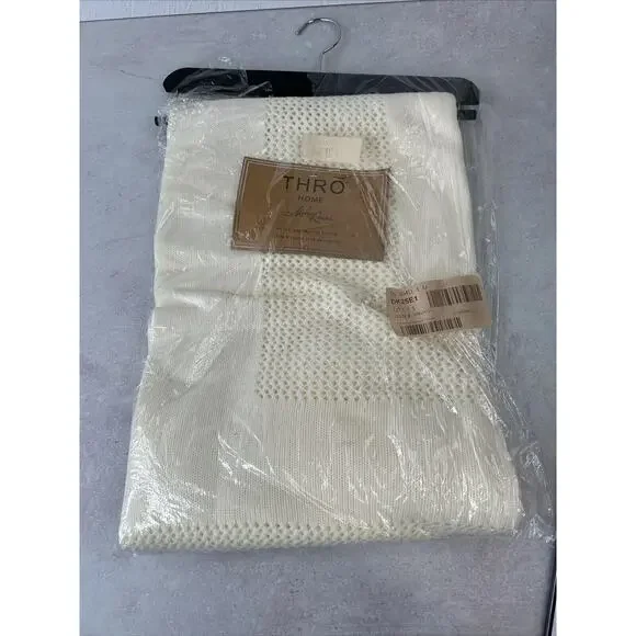 THRO‎ by Marlo Lorenz Cream Knit 60x50