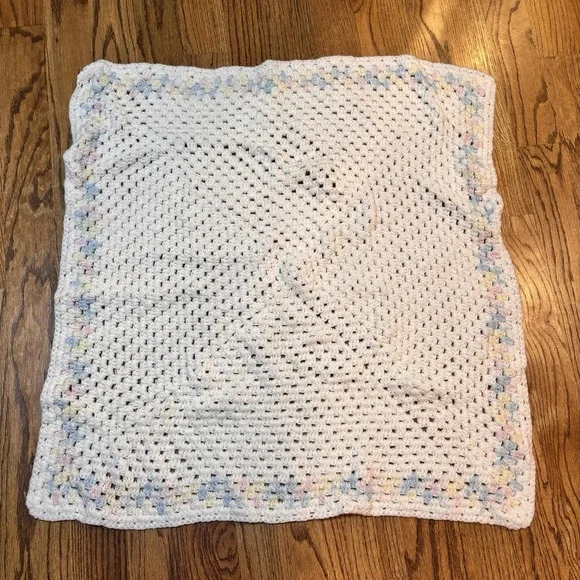 Vintage Handmade Crochet Baby Afghan Blanket 32x32‎ Pastel Trim White