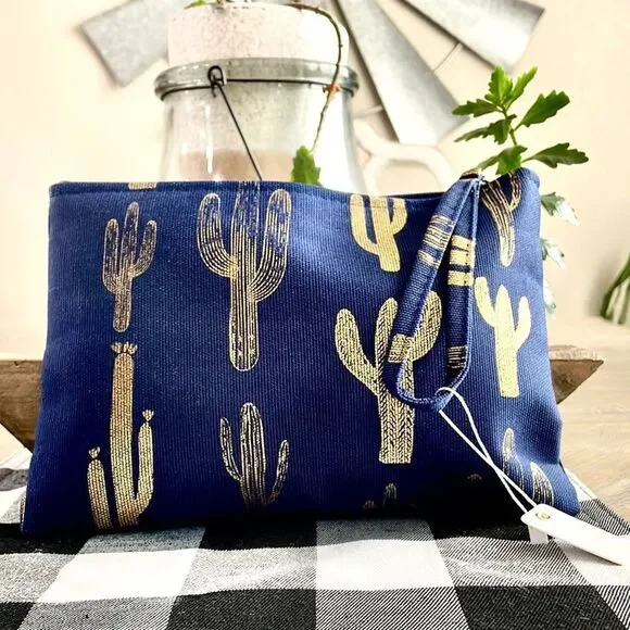 GOLDEN CACTUS NAVY WRISTLET POUCH