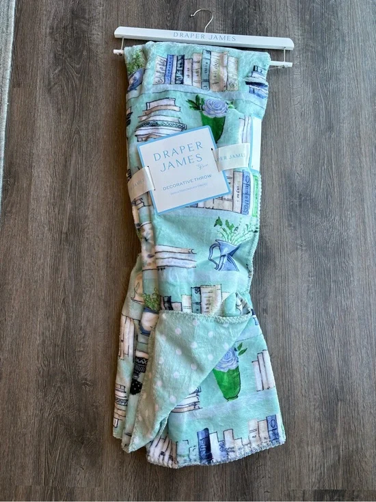 NWT Draper James Book Throw Blanket