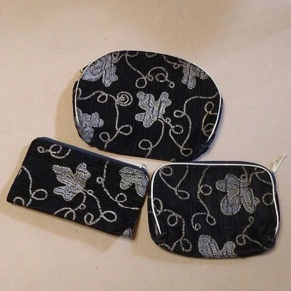 Bundle: VINTAGE Three Matching Makeup Bags