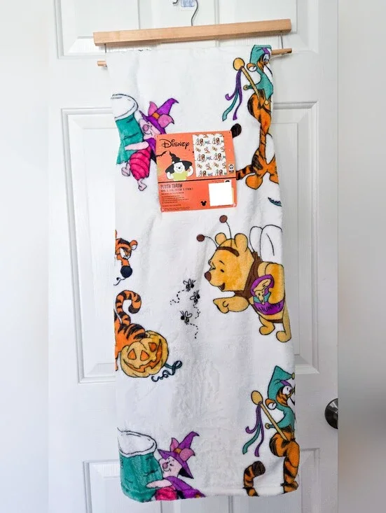 Disney Plush Throw Blanket with White and Yellow Pooh Halloween