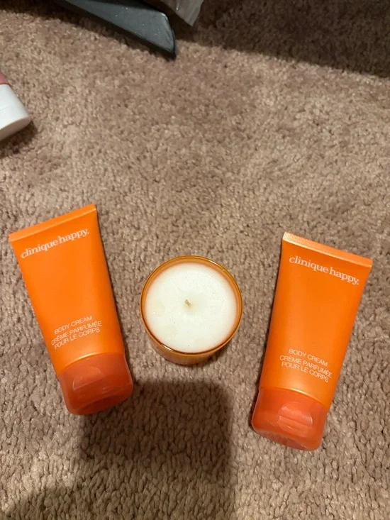 Clinique Happy Body Cream & Candle Set in Orange
