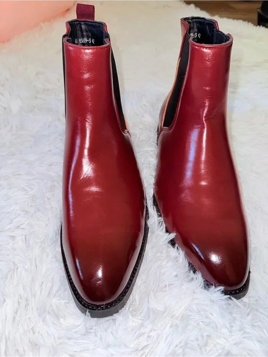 Men's Chelsea Boots in Burgundy Red