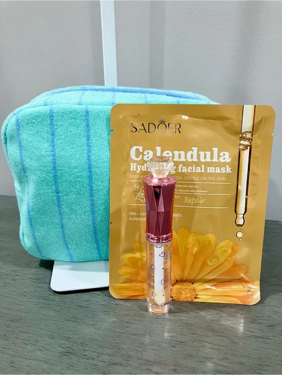Makeup bag, SADOER Calendula Hydrating Facial Mask and lip gloss bundle