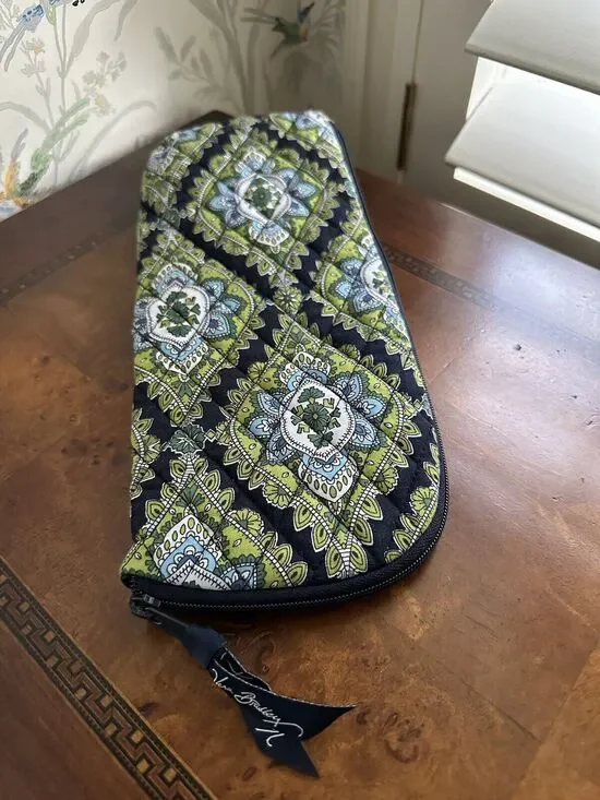 Vera BRADLEY Small Zipper Travel Pouch Green & Blue Parsley - 5.5”x12.5”