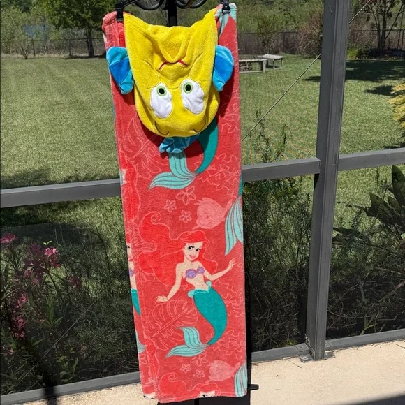 Disney Parks Little Mermaid Red Teal Hooded blanket with flounder Hood