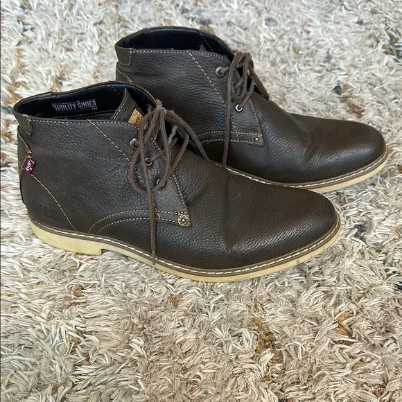 Brown dress shoe- men’s Levi chukka boots size 11