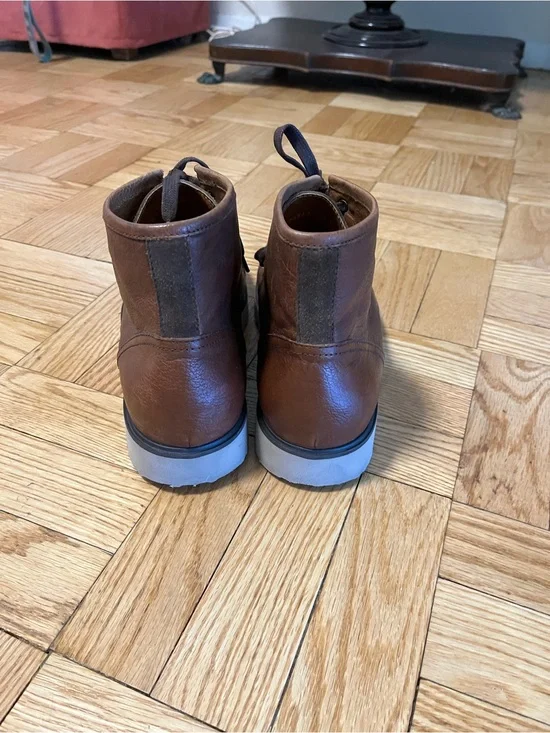 Geox Brown Pebbled Leather Chukka Boots with Brown Laces and Light Gray Outsole