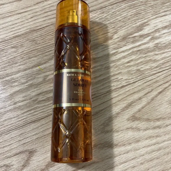 Bath & Body Works Getaway‎ Soiree Mist Womens 8oz Amber Solar Mandarin